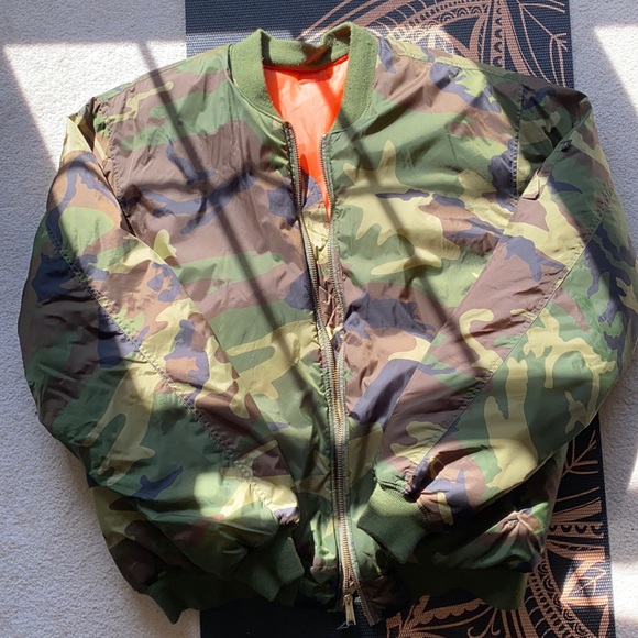 Men’s Camouflage puffer jacket. Worn once. - Picture 1 of 5